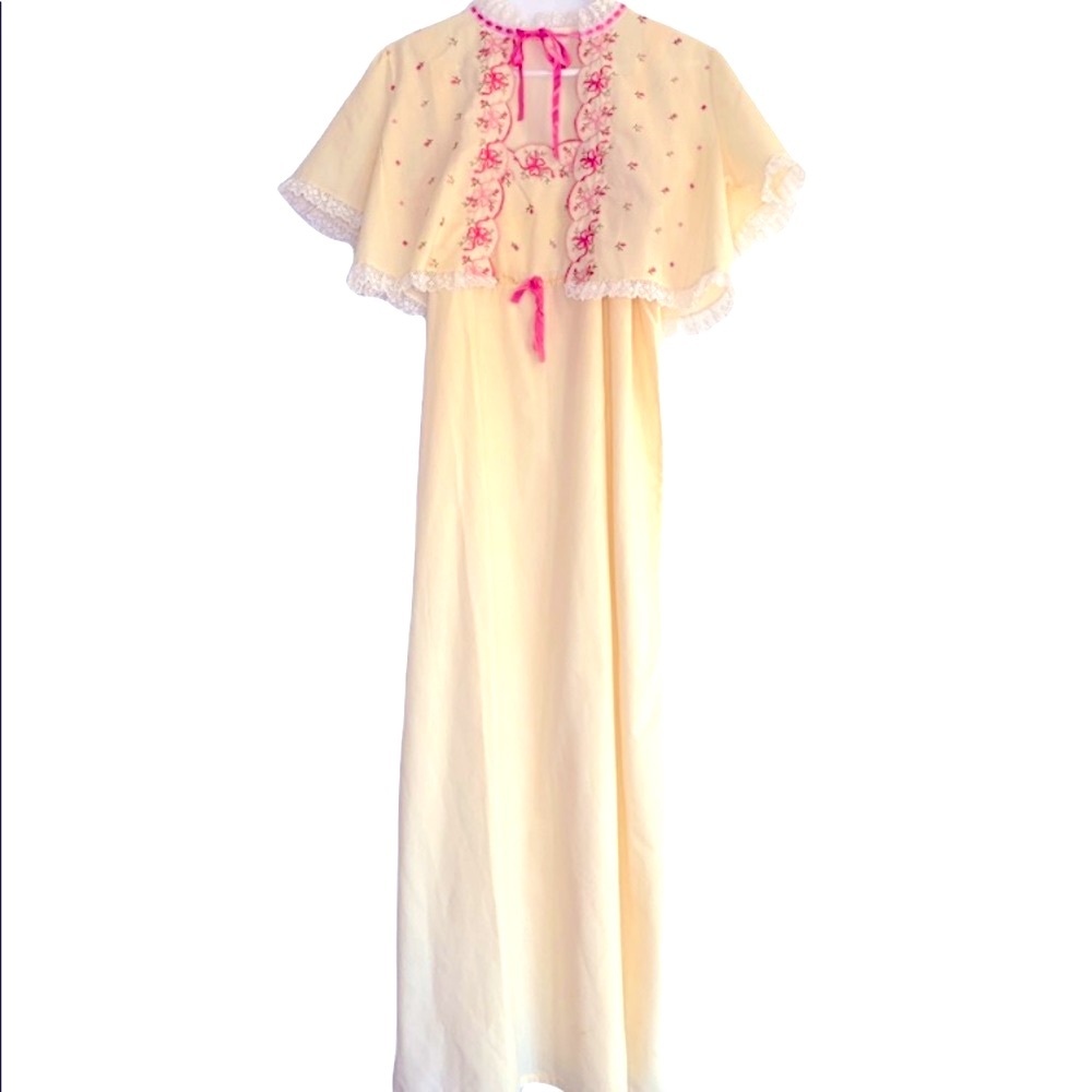 Prettiest Antique Buttercream&Pink Embroidered Nightie and Sleep Jacket